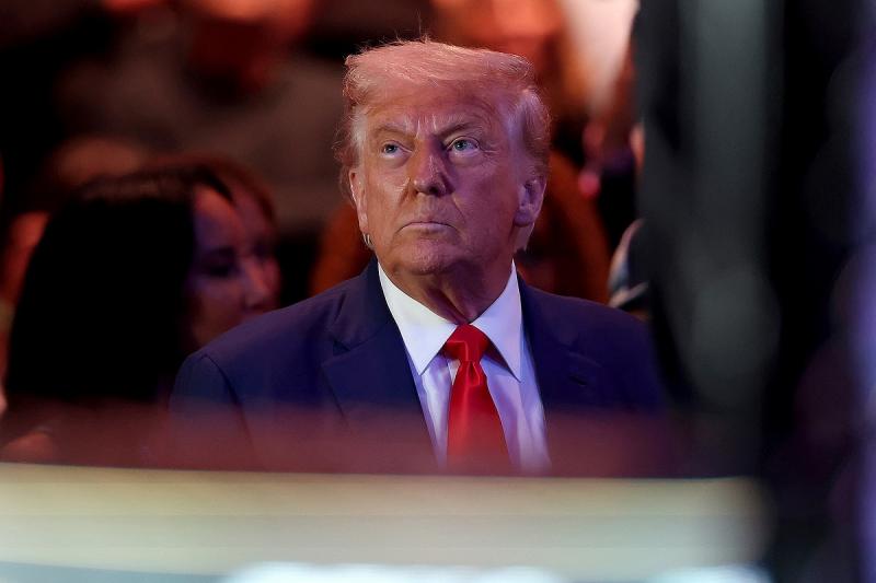 Az elnök most egy új dimenzióba lép, hiszen megérkezik a Trump-mobil, amely a 5G sebességének erejével robban be a köztudatba!