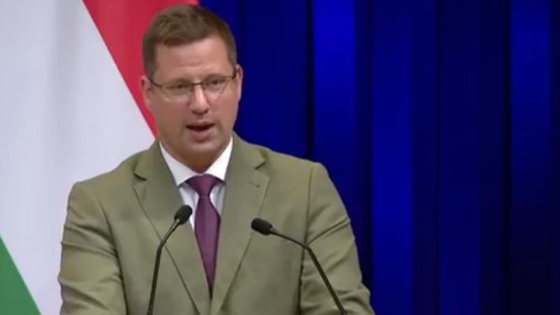 Gulyás Gergely kijelentette, hogy Magyarország egyfajta tükörként tükrözte vissza az ukrán cenzúra működését.